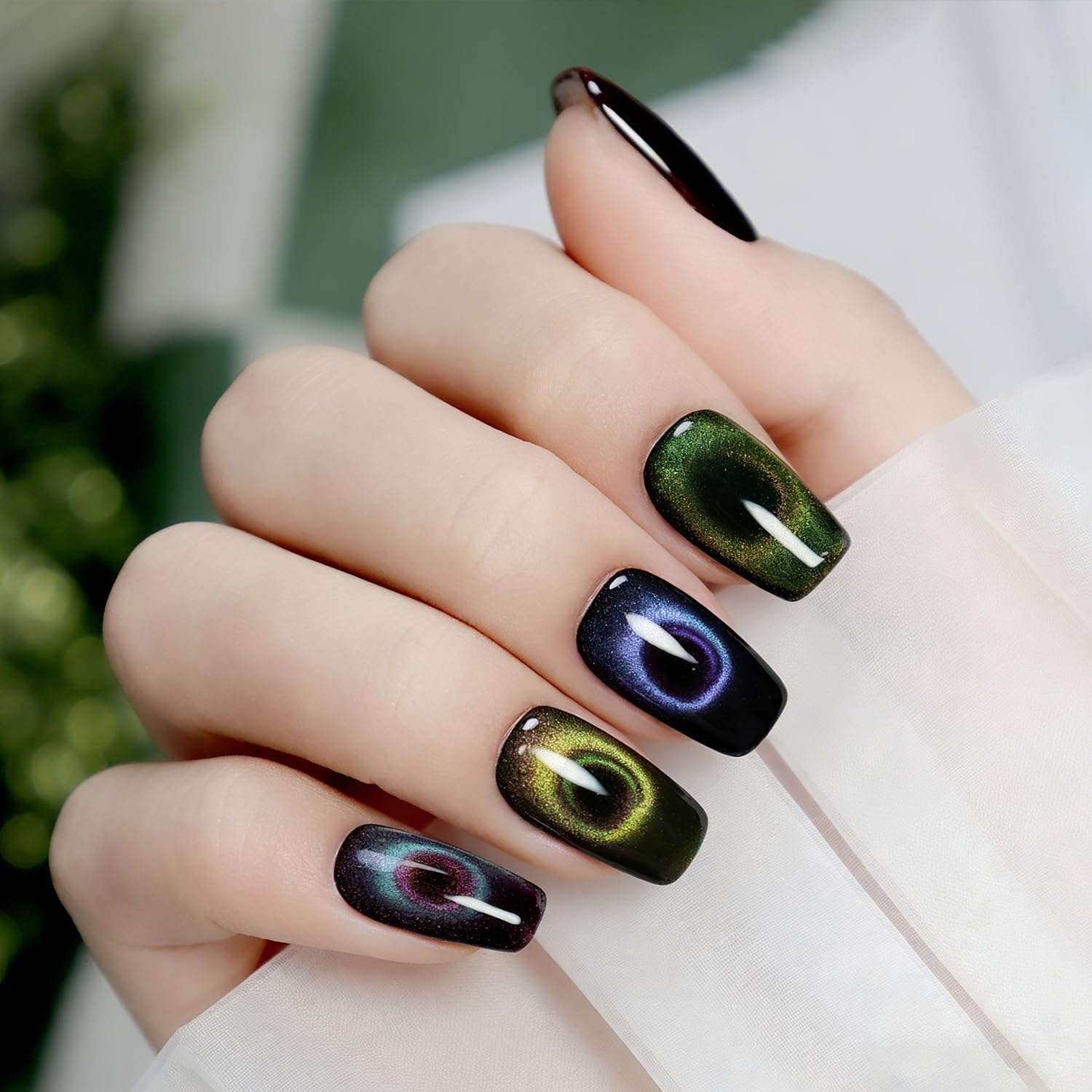 JODSONE 16.5 mL 9D Chameleon Cat Eye Gel Polish with Magnet, Blue Purple | UV/LED Cure, Black Gel Polish Recommended for Stronger Contrast, Multiple Customizable Cat-Eye Effects, Soak-Off Formula(CAT07-CAT10) - view 5