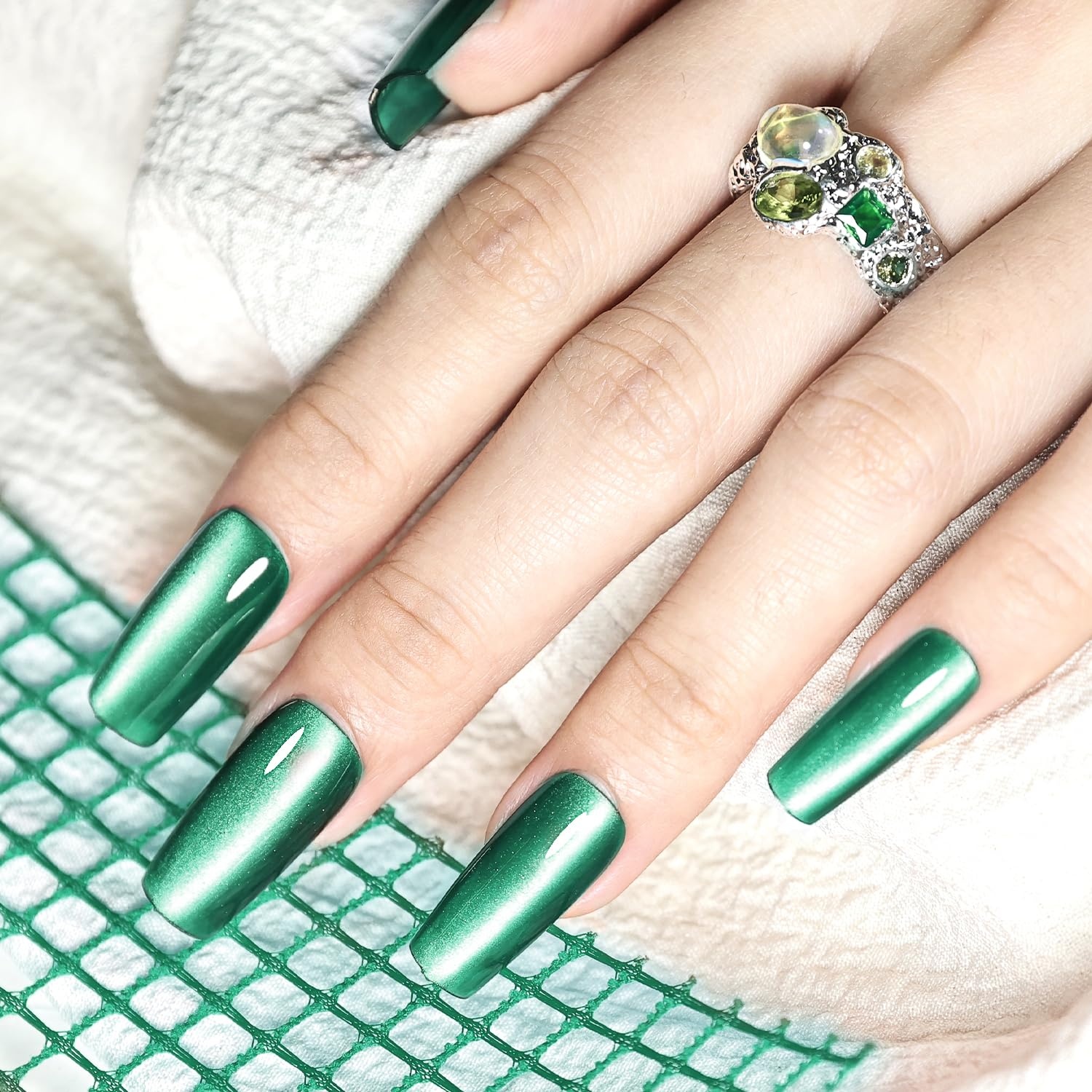 JODSONE 16.5ml Cat Eye Gel Nail Polish Silver Glitter Magnetic Reflective Translucent Need U V Curing(2559F-Dark Green) - view 4